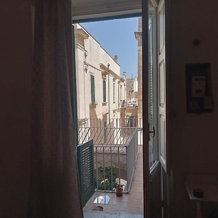 Dimora Storica Principi Di Savoia Apartment Lecce Bagian luar foto